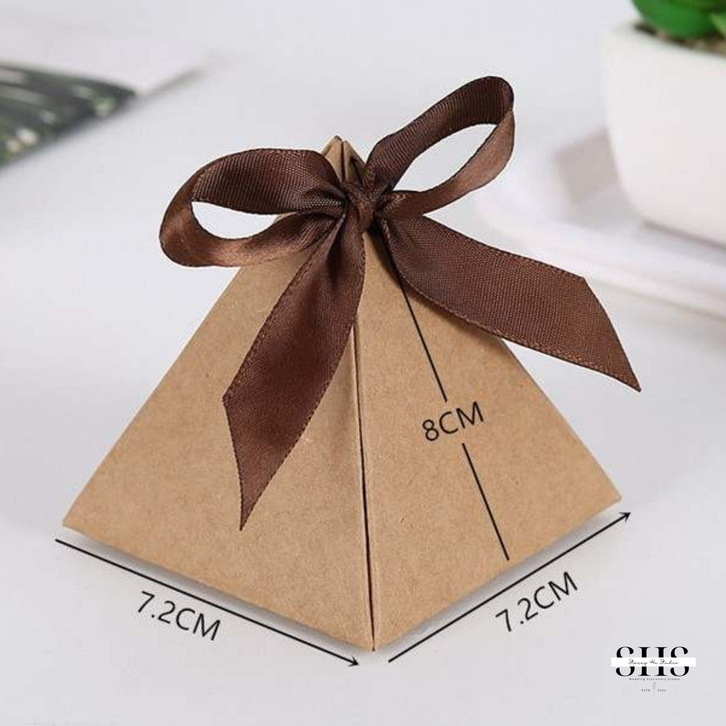 Plain Pyramid Party Favors Boxes | Small | 3 Colors