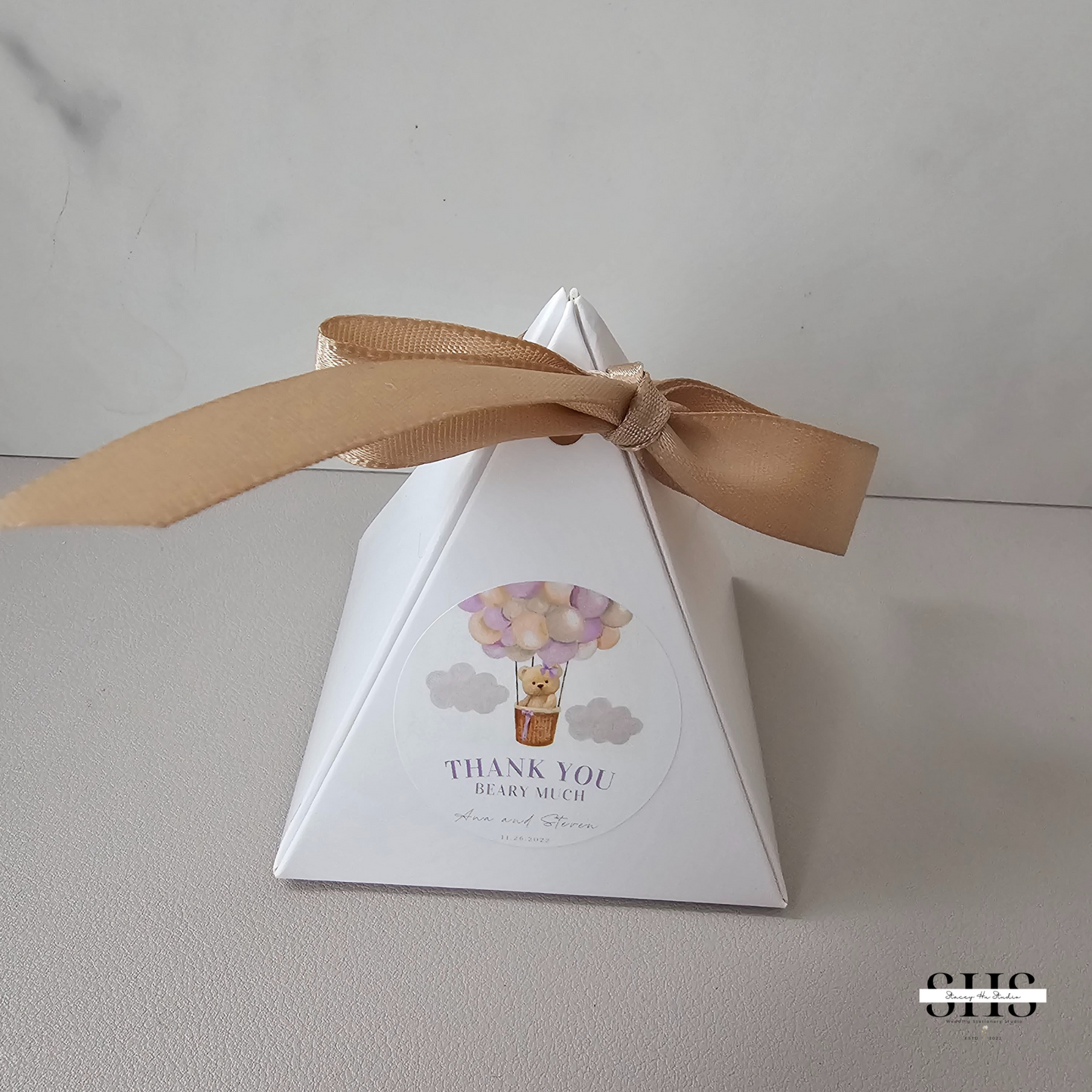 Plain Pyramid Party Favors Boxes | Small | 3 Colors