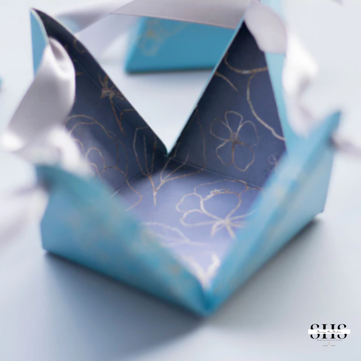 Rosy Pyramid Party Favor Boxes | Small | 2 Colors