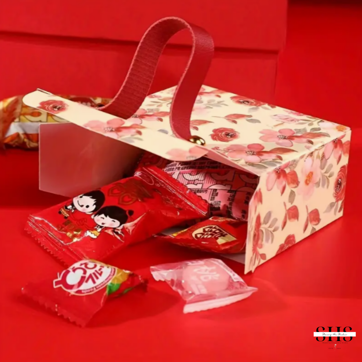 Red and Pink Floral Asian Wedding Portable Party Favor Boxes | Medium